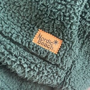 Nordic Beach Green Fleece